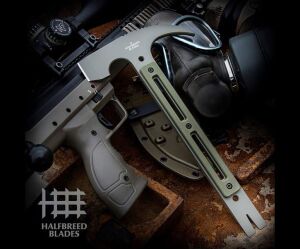 HALFBREED Rhino Kurtarma Baltası