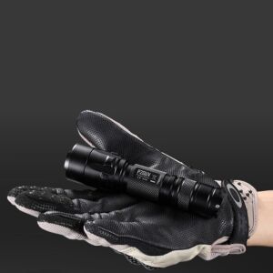 NITECORE P20UV 800 LUMEN EL FENERI